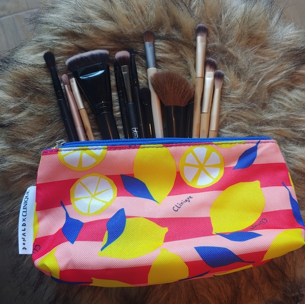 Beginner brush set